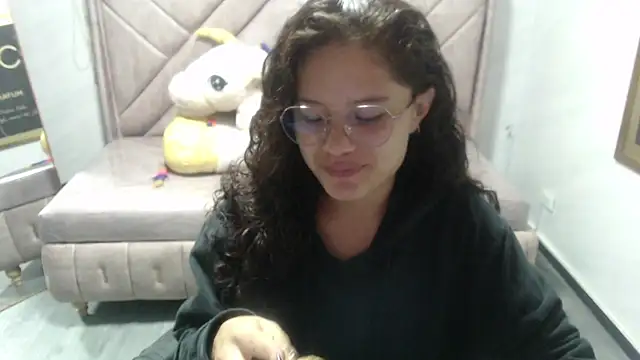 Velvet Moon V online show from 29, 10, 2025