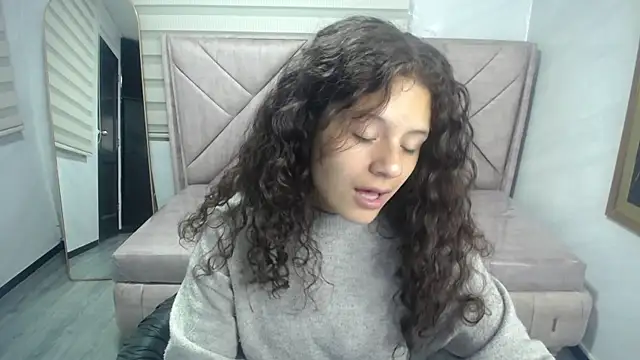 Velvet Moon V online show from 29, 9, 2025