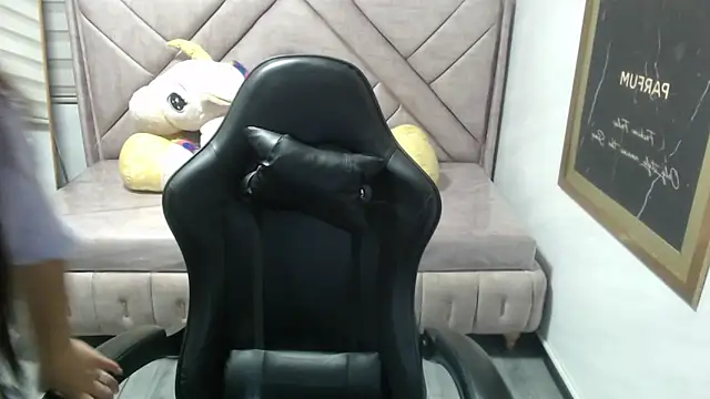 Velvet Moon V online show from 3, 12, 2025