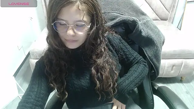 Velvet Moon V online show from 2, 2, 2026