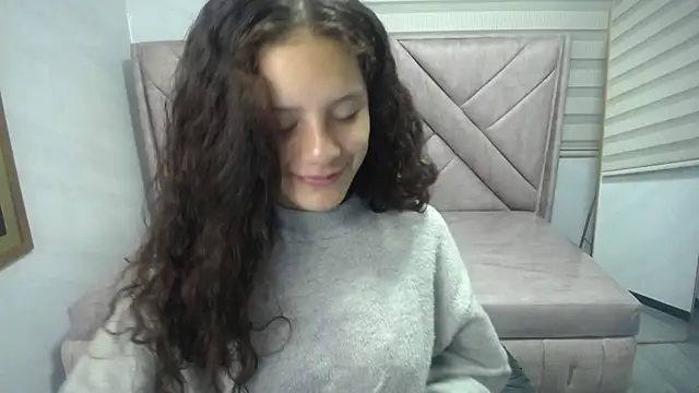 Velvet Moon V online show from 7, 10, 2025