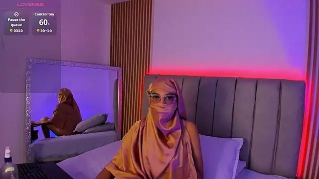 naishaa  online show from 24, 9, 2025