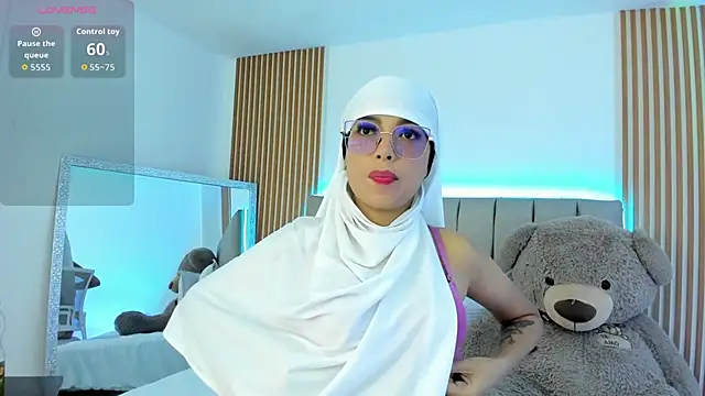 naishaa  online show from 26, 9, 2025