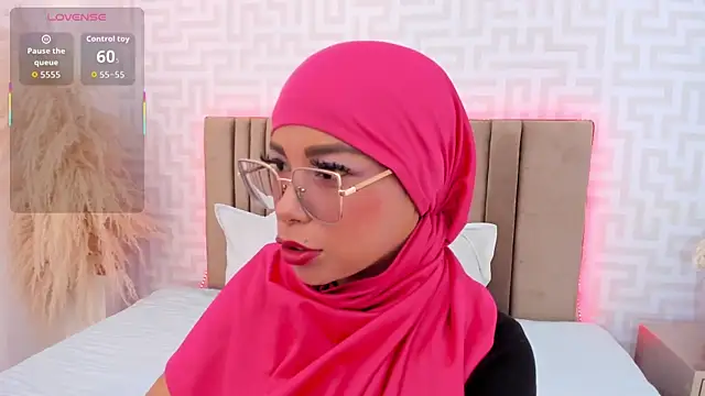 Snapshot of naishaa_ chatting on 16, 6, 2026 naishaa online show from 16, 6, 2026