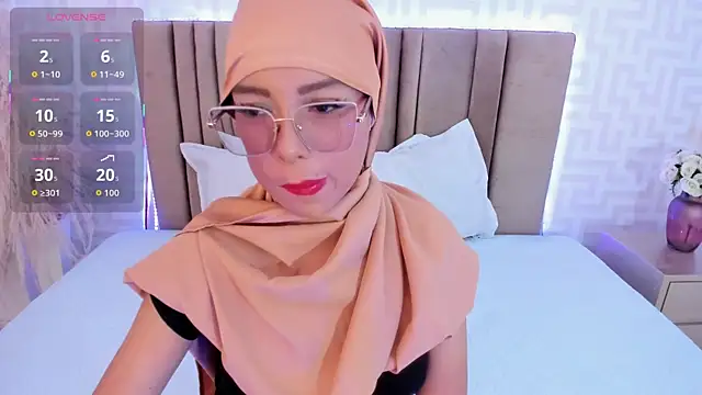 Snapshot of naishaa_ chatting on 11, 6, 2026 naishaa online show from 11, 6, 2026