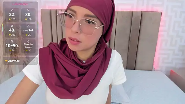 Snapshot of naishaa_ chatting on 15, 6, 2026 naishaa online show from 15, 6, 2026