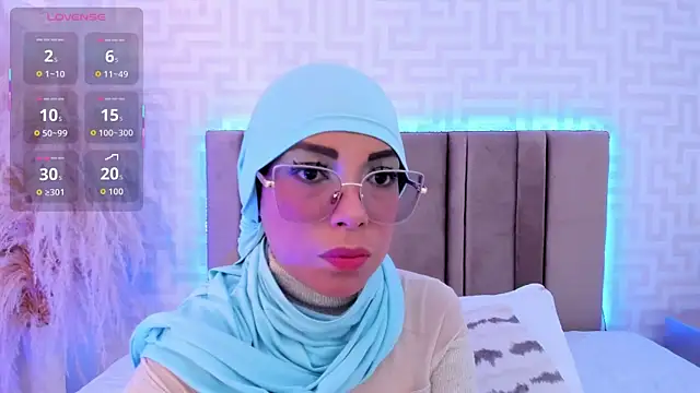 Snapshot of naishaa_ chatting on 24, 6, 2026 naishaa online show from 24, 6, 2026