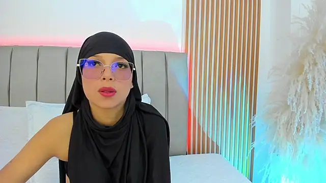 naishaa  online show from 2, 12, 2025