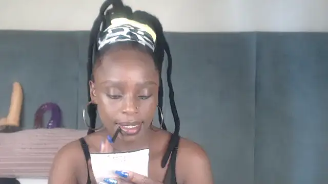 Jah-Queen online show from 17, 11, 2025