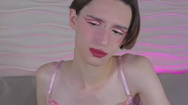 madi snow online show from 16, 10, 2025