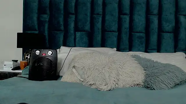 Emma Foxi online show from 26, 11, 2025