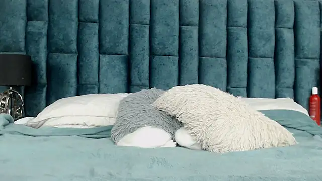 Emma Foxi online show from 18, 11, 2025