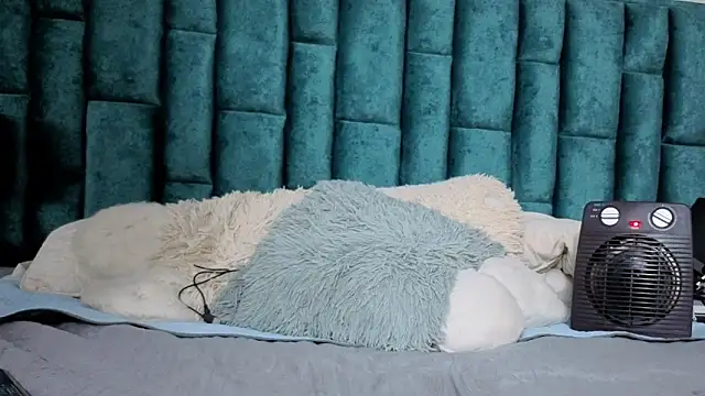 Emma Foxi online show from 13, 2, 2026