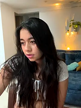 Snapshot of Lily_June chatting on 7, 10, 2025 Lily June online show from 7, 10, 2025