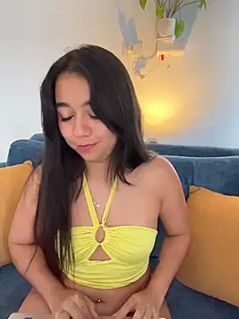 Snapshot of Lily_June chatting on 19, 12, 2025 Lily June online show from 19, 12, 2025