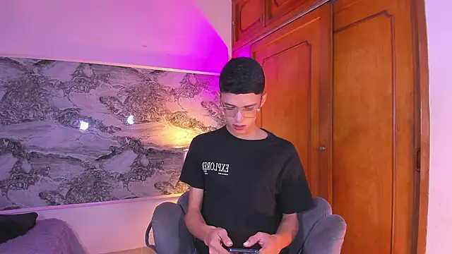 Snapshot of BILLY_JAMEES chatting on 5, 2, 2026 BILLY JAMEES online show from 5, 2, 2026