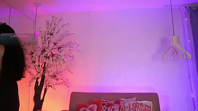 JadeSummerr online show from 7, 4, 2026