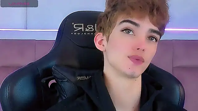 Baby FenixTS online show from 7, 3, 2026