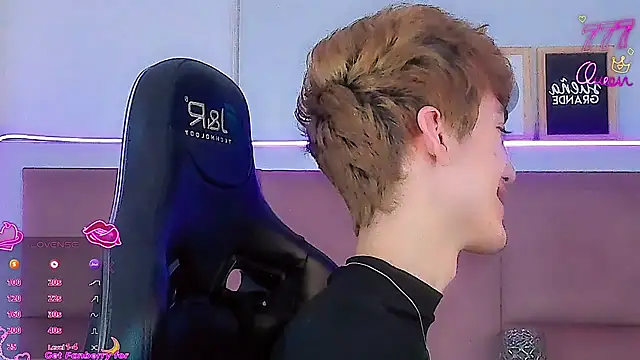 Baby FenixTS online show from 5, 3, 2026