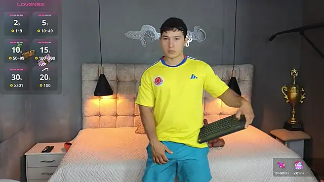 Horny nick18 online show from 30, 9, 2025