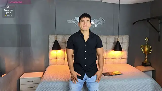 Horny nick18 online show from 24, 9, 2025