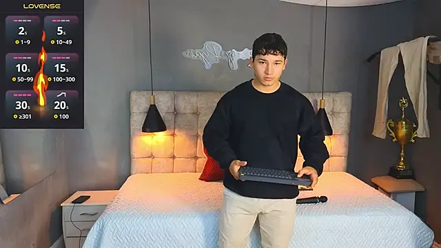 Horny nick18 online show from 6, 10, 2025