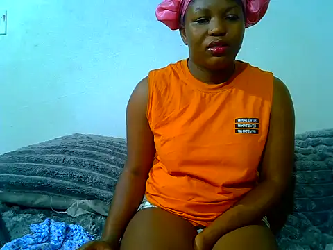 SweetHoney21  online show from 25, 5, 2026