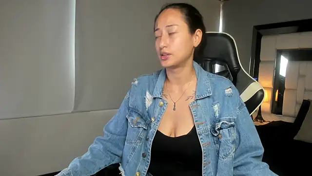 Adhara7 online show from 3, 12, 2025