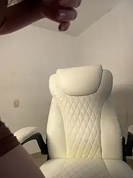 Snapshot of karinasantos_ chatting on 25, 2, 2026 karinasantos online show from 25, 2, 2026