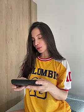 Snapshot of karinasantos_ chatting on 5, 7, 2026 karinasantos online show from 5, 7, 2026