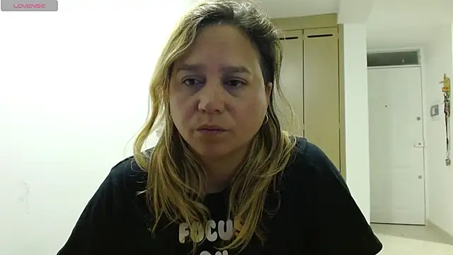 Snapshot of haashkyo chatting on 9, 6, 2026 haashkyo online show from 9, 6, 2026
