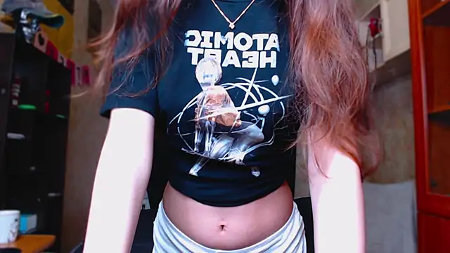 Snapshot of litle_owl chatting on 19, 9, 2025 litle owl online show from 19, 9, 2025