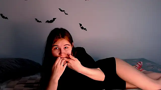 Snapshot of litle_owl chatting on 23, 10, 2025 litle owl online show from 23, 10, 2025