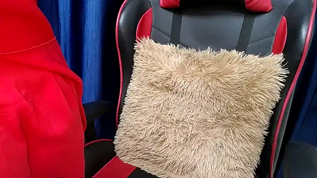 Snapshot of niya-cute chatting on 23, 10, 2025 niya-cute online show from 23, 10, 2025