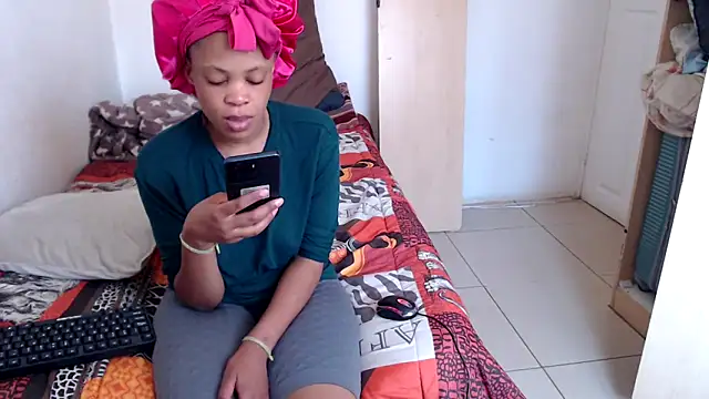 EssenceLovers online show from 22, 9, 2025