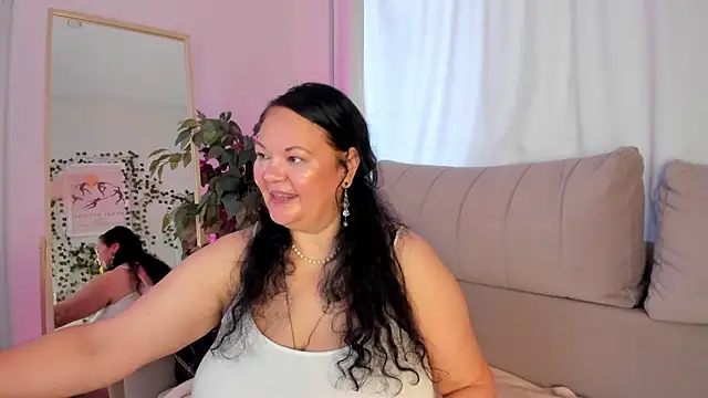 Snapshot of sandra_jackson chatting on 6, 7, 2026 sandra jackson online show from 6, 7, 2026