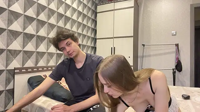 Snapshot of merycouple chatting on 8, 2, 2026 merycouple online show from 8, 2, 2026