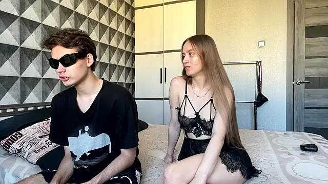 Snapshot of merycouple chatting on 8, 1, 2026 merycouple online show from 8, 1, 2026