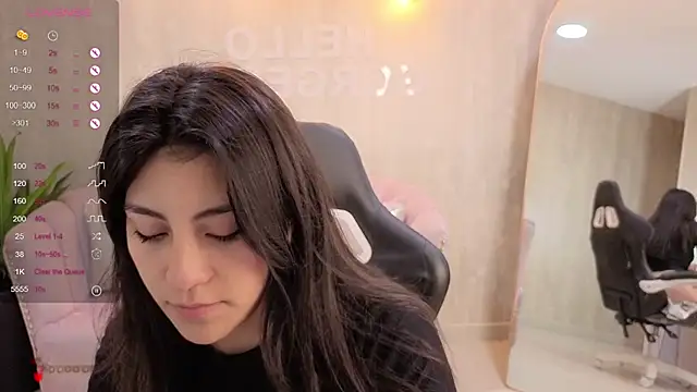 Zoe Blaze A online show from 30, 9, 2025