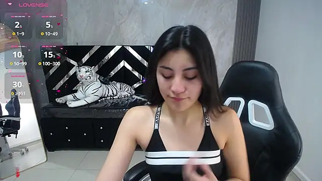 Zoe Blaze A online show from 9, 9, 2025