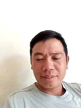 Snapshot of DungLuongg chatting on 27, 10, 2025 DungLuongg online show from 27, 10, 2025