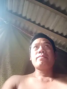 Snapshot of DungLuongg chatting on 18, 9, 2025 DungLuongg online show from 18, 9, 2025