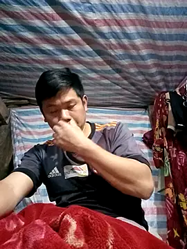 Snapshot of DungLuongg chatting on 13, 3, 2026 DungLuongg online show from 13, 3, 2026