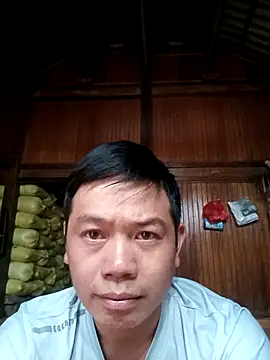 Snapshot of DungLuongg chatting on 25, 10, 2025 DungLuongg online show from 25, 10, 2025