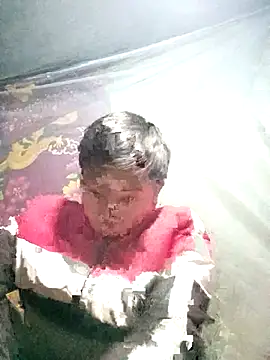 Snapshot of DungLuongg chatting on 18, 11, 2025 DungLuongg online show from 18, 11, 2025