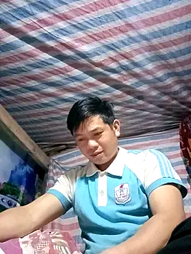 Snapshot of DungLuongg chatting on 8, 3, 2026 DungLuongg online show from 8, 3, 2026