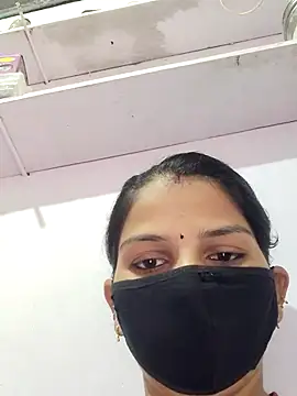 poojam93 online show from 5, 10, 2025