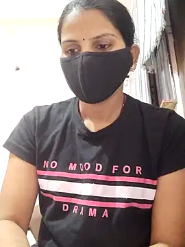 poojam93 online show from 15, 12, 2025