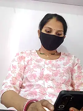 poojam93 online show from 7, 10, 2025