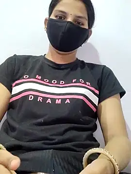 poojam93 online show from 29, 9, 2025